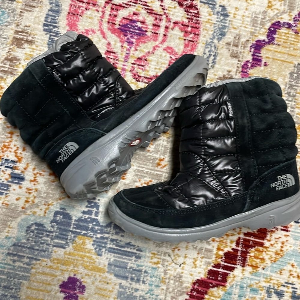 The North Face Boys Garcon Winter Boots - Picture 2 of 8